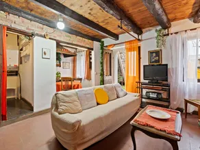 Lovely Holiday Home in Montaner with Patio - Image 2