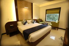 The Pinnacle INN Sarnath – Close to Sarnath Temple - Image 2