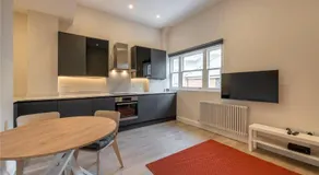 Apartments in the heart of Richmond, London - Image 2
