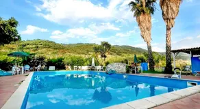 L' Antico Scoglio Appartamenti comfort Nocera Terinese Scalo - Fino a 11 Ospiti - Piscina - Navetta Aeroporto-Stazione & Multi-Destinazioni - Spiaggia a 300mt - Giardino e Zona pranzo all'aperto - WiFi & SmartTV - Aria Condizionata - Image 2