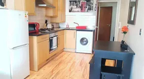 One Bedroom Flat in Great Location in London - Image 3