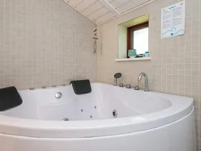 4 star holiday home in Rømø - Image 4