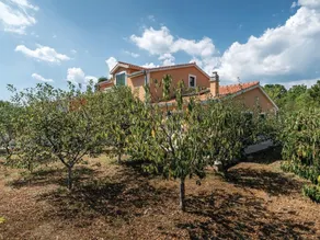 Tranquil Holiday Home in Veliki Broćanac with Swimming Pool - Image 4