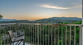 Hotel Woodlark - Image 5