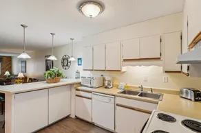 Venus 219 - 2nd Floor 1 BR on Okaloosa Island with easy beach access by RedAwning - Image 5