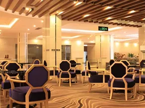 Yijia International Hotel - Image 4