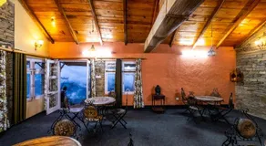 Himalayan Paradise, Boutique room w Binsar view by Roamhome - Image 5