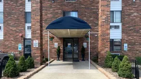 Baymont Inn & Suites Naperville - Image 1