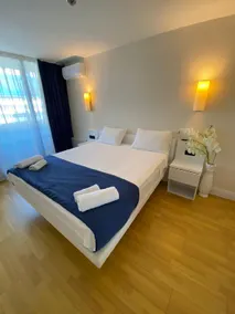 Apartaments Orbi City 1 bad rooms - Image 3