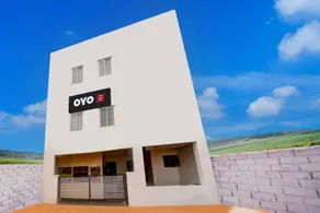 Hotel O Black Rock - Image 2