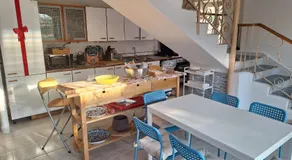 Alex's Hut, entire independent apartment - Image 5