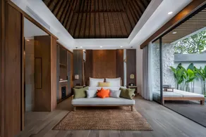 Beachside Escape–1BR Villa with Pool in Candidasa - Image 2