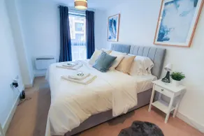Lovely Flat in Kiln Close with Free Parking - Image 2