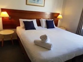 One-Bedroom Cozy Apartment in Perth CBD - Image 4