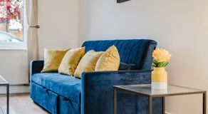Fowler House 2 Bedroom ,Free WIFI, Parking, Crawley, Close to Gatwick Airport, Contractor friendly, business travellers - Image 4
