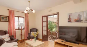La Casa de Mamasita - Image 2