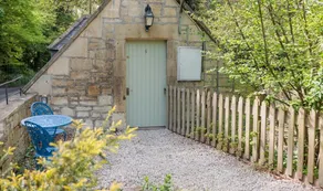 The Coach House Beautiful Georgian Apartment Wifi and Parking near Bath - Image 4