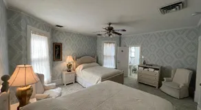 Market St Manor Bed and Breakfast - Image 2