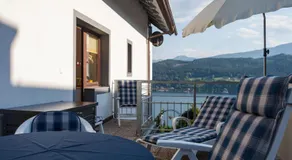 Appartamento accogliente e familiare con terrazza | Vista sul lago | Ammette cani - Image 2