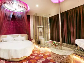 Yueji Theme Hotel - Image 2