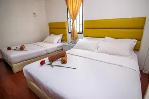 Rose Cottage Hotel Bandar Seri Alam - Image 2