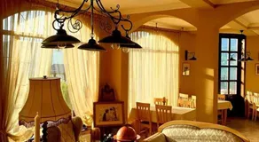 Pensiunea Casa Mircea & Restaurant - Image 2