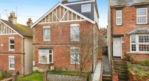 Spacious Stylish House Sleeps 12 in Central Tonbridge - Image 4