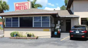 Park Motel - Image 3
