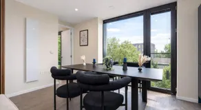The Mancunian Blue - Manchester Luxury 2-Bed Corner Apartment - Image 5