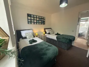 Blakelands 2bed house - Image 2