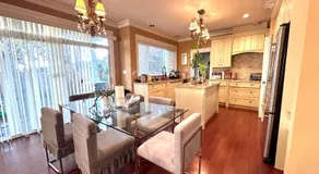 Vancouver Luxury Homestay - Image 4