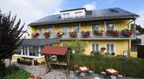 Hotel Hecht Garni - Image 2
