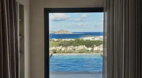 Orosea, Paros, Autograph Collection - Image 3