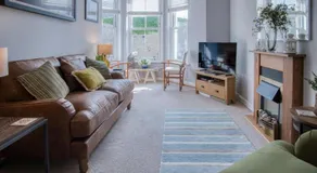 Beachcomber Seaside Apartment - 2 Bedroom - Tenby - Image 2