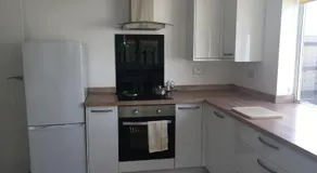 Simla Bungalow, Tetney, Spacious Parking, Private Garden - Image 4