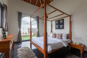 Lake Arches by StayVista - 4BHK Villa with Infinity Pool & Alfresco Dining - Image 2