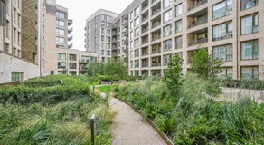 Stylish Designer Retreat  Prime Central London - Image 4