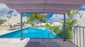 Modern, Spacious, 3BR Hill View Retreat, Central, 24hr Security, Satellite wifi and Solar - Image 3