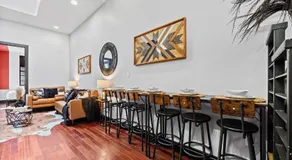 Rustic Chic 4BR for Groups - Bushwick's Finest Stay - Image 4