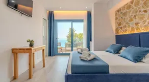 Alex Boutique Hotel - Image 2