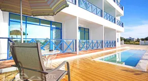 Bay Villa Hall - Image 5
