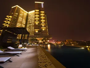 Le Parker International Hotel - Image 2