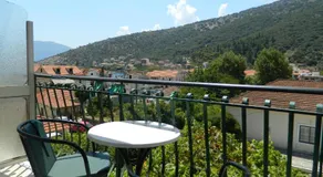 Logara's Apartments - Image 2