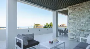Free Breakfast at Oak Luxury villa with heated pool, Playground and Pool table - Image 3