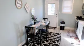 EN SUITE NEXT TO FELLS POINT - Image 3