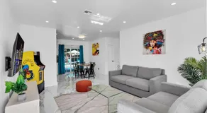 Relax & Fun Hollywood Private Pool | Arcade Game - Image 4