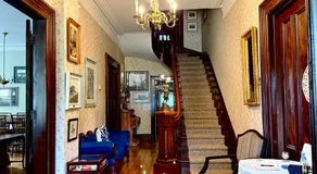 Carriage House Inn - Image 2