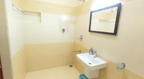 Dhwani Backwater Homestay - 2 Bedroom Riverside Retreat - Image 2