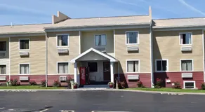 Budget Inn Ontario - Image 2