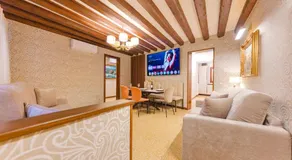 Venice Royal Residence - 5 min from Train Station & Private Parking - Image 4